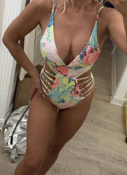 Costum de baie cu print tropical