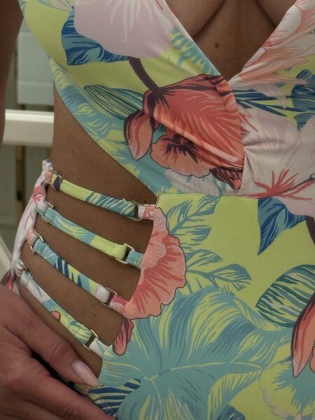 Costum de baie cu print tropical