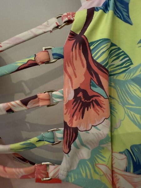 Costum de baie cu print tropical